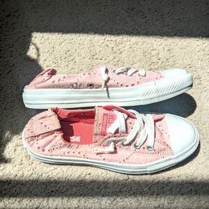 Pink Converse Chuck Taylor All Star
